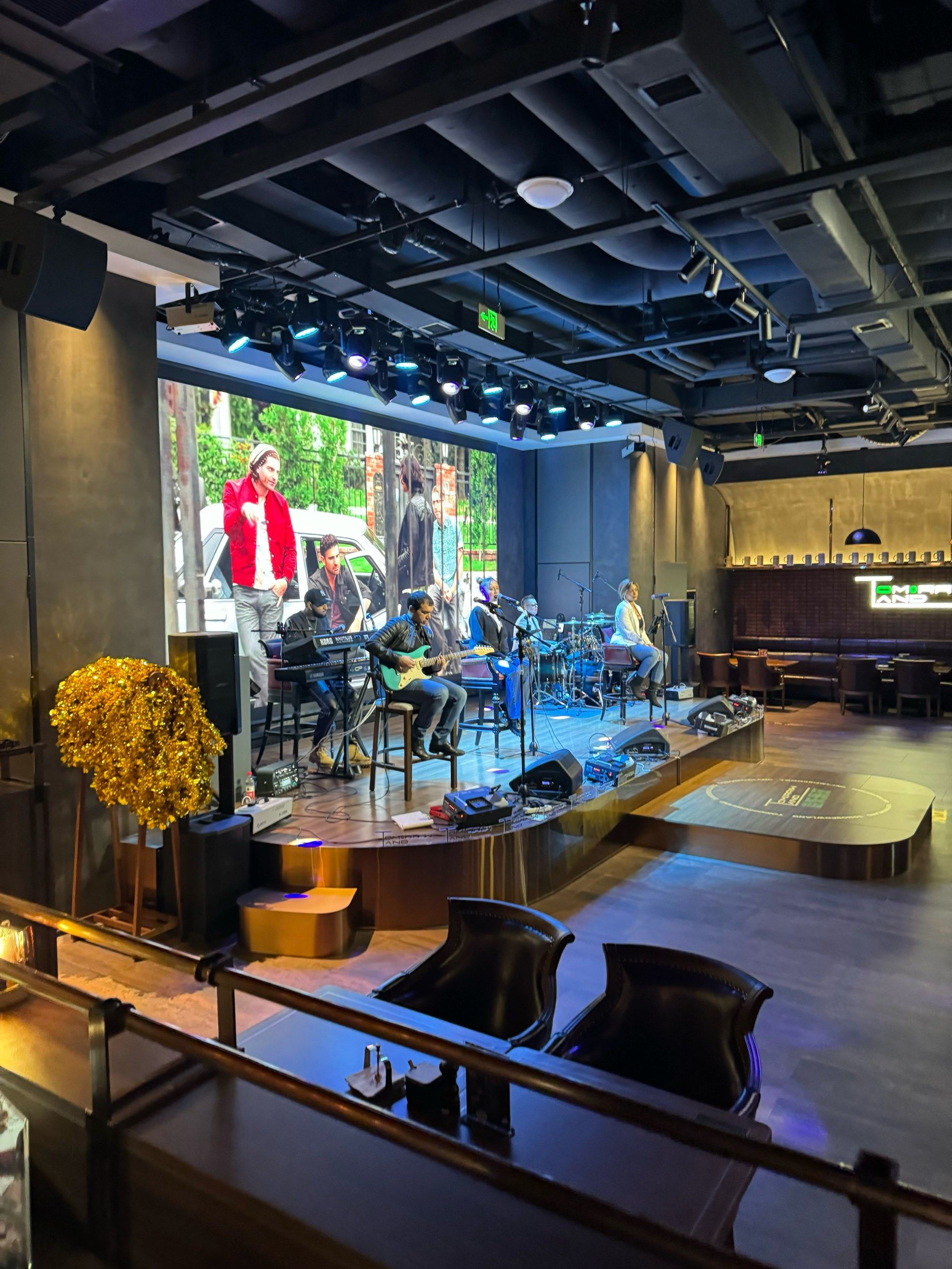 大连竟然还有这么高演绎水准的音乐餐厅