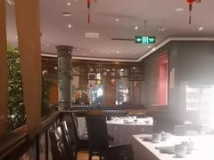 -八府香鸭·啫啫煲(华山路店)