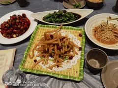 -肥肥虾庄·金牌油焖大虾(杨园滨江时代walk店)