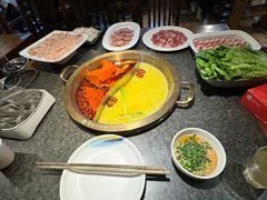 -小天鹅火锅·一线江景洪鼎旗舰店(洪崖洞店)