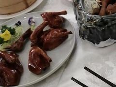 招牌红烧乳鸽-酌宴府The China Club·广州万富希尔顿酒店(云城东路店)