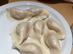 酸菜馅饺子-关东小磨东北菜(上海长风大悦城店)