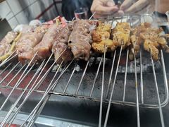 -喜悦小串丹东小黄牛海鲜烧烤大排档(民主广场店)