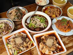 -朱大嘴肥肠血旺(福字街店)