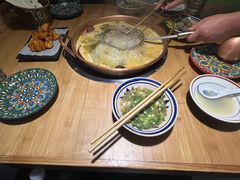 -洱火云南酸菜牛肉火锅(石景山当代商城店)