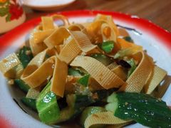 秘制豆皮黄瓜-炙热童年·老北京炙子烤肉(南锣鼓巷店)