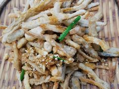 -江城燕子大排档(江汉路步行街店)