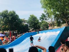 -欢乐水魔方水世界