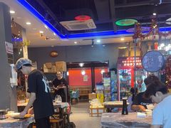 -老街烧烤大排档·地道湖北菜·龙虾馆(汉口火车站店)