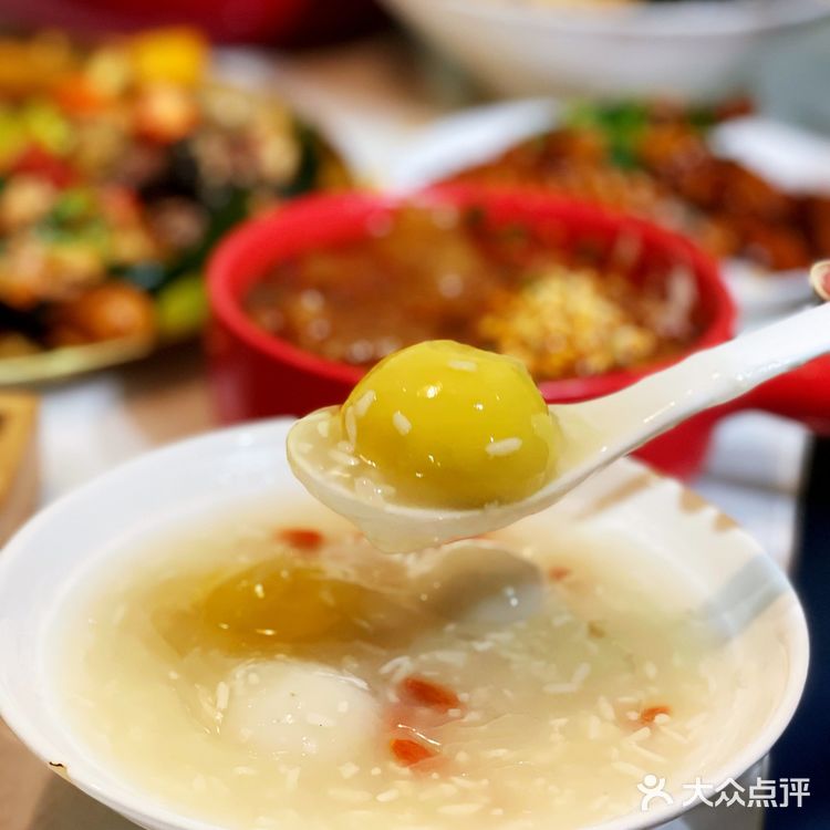 天津探店📍冒点儿·川小馆天天排队的干拌冒菜太火了🔥