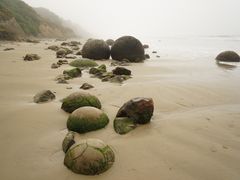 -摩拉基大圆石