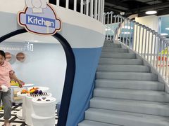 -蓝鲸奇亲子游泳俱乐部