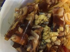 肉皮冻-马路牙子烧烤音乐酒馆(望京店)