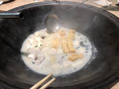 -陈大锅·岳阳鱼馆·地道岳阳菜(美食街店)