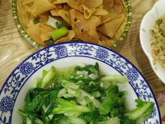 -江城燕子大排档(江汉路步行街店)