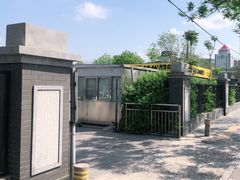 -神州租车停车场(北京南站店)
