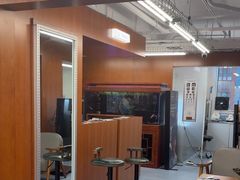 -无奔眼镜·蔡司·依视路授权店(朝阳大悦城店)