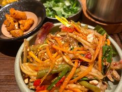 -银米·云南传统过桥米线(双廊黑金冠店)