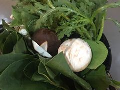 -虾弄弄海派小龙虾·牛羊蝎子火锅