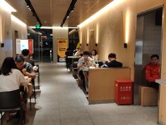 大堂-麦当劳(龙阳路店)