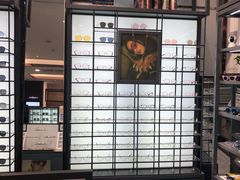 -回瑞眼镜·蔡司·依视路官方授权店(广益路万达店)