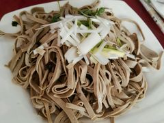 -溢心园香河肉饼总店