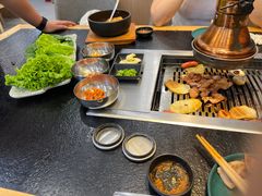 -臻牛烤肉