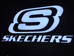 -SKECHERS 斯凯奇(上海国际时尚中心店)