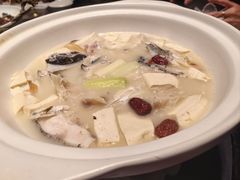 -忆江南·临江鱼馆