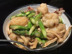 -穹六人间 people 6(岳阳路店)