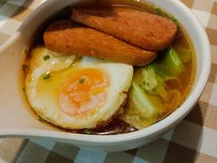 午餐肉煎蛋出前一丁-新大咀港式茶餐厅(宝山万达店)