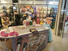 -东荟城名店仓