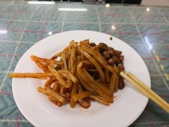 -红鼻子桂林米粉(金唐新光界店)