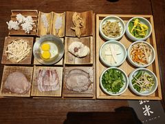 -银米·云南传统过桥米线(双廊黑金冠店)
