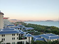 -三亚湾海居铂尔曼度假酒店