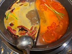 -重庆故事姊妹老火锅(财经学院店)