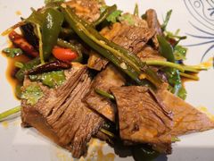 -云海肴·汽锅鸡·云南菜(天山百盛优客店)