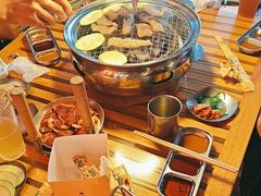 -叽叽扎扎烤肉场(生态城万达店)