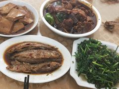 -山里人家土菜馆(茅山店)