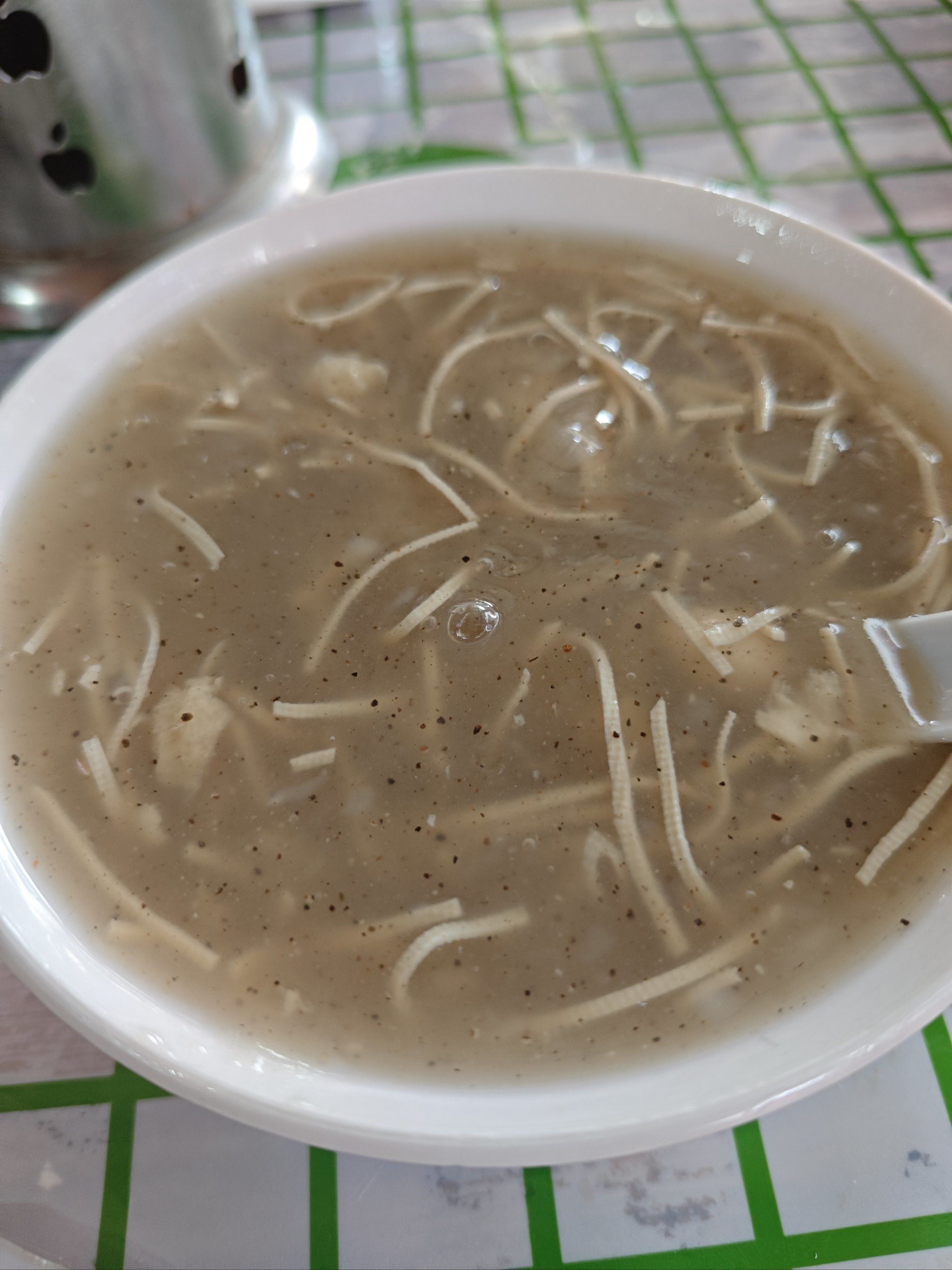 是个很有生活气息的菜市场,试了一下老孙油茶,味道吃起来和胡辣汤差不