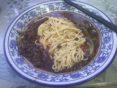 -渝之汇牛肉豌杂面