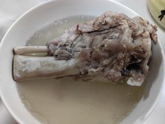 大骨头-周震馄饨