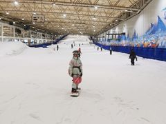 -乔波室内滑雪场
