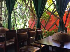 -Cuc Gach Quan Restaurant