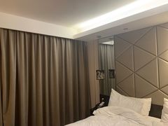 -桔子酒店(上海西藏北路地铁站店)