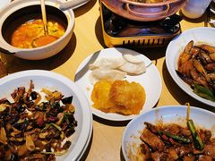-关东小磨东北菜(上海长风大悦城店)