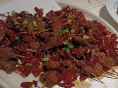 -阿瓦山寨·湘菜现炒·剁椒鱼头王(咸阳总店)