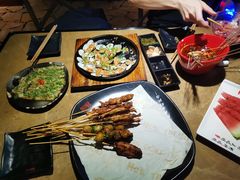 -何师烧烤·香辣蟹·川菜·30年老品牌(太古里旗舰店)