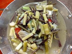 -芦茨金富饭庄·25年老字号·专做稻草鸡