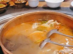 -阿山卓·野生菌火锅·纳西火塘烤肉